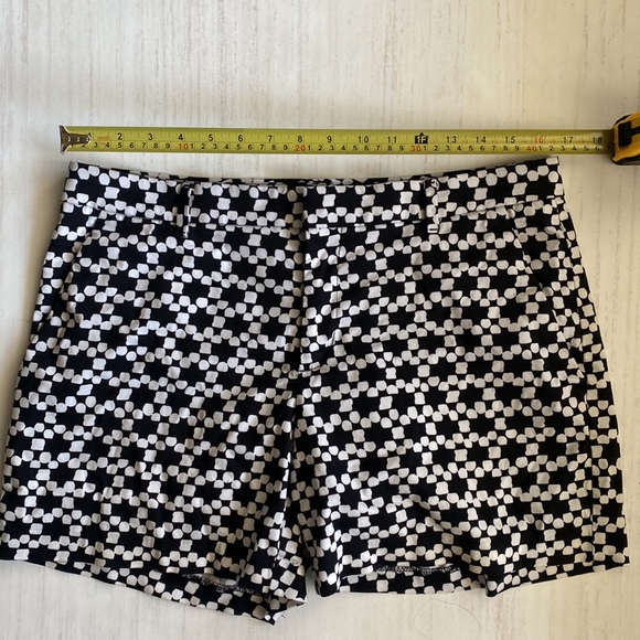 Banana Republic The Avalon Shorts Black & White Stretch Cotton 5” Inseam - Picture 7 of 7